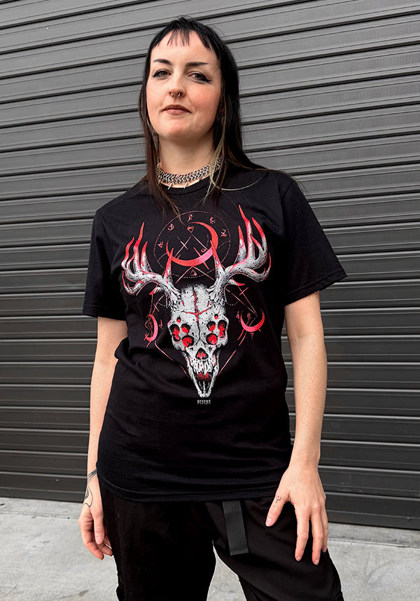 Vengeful Prey [Red] | T-SHIRT