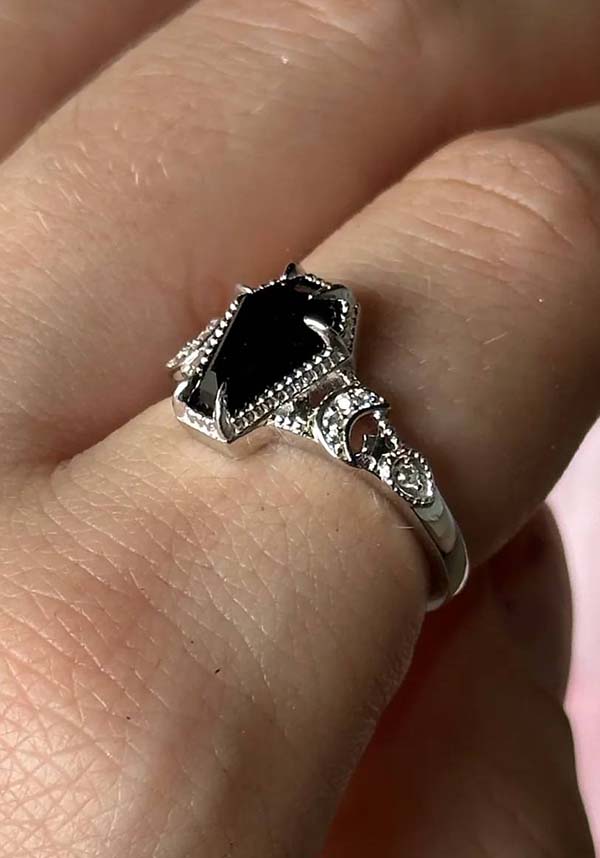 Eternal Sleep Onyx | COFFIN RING