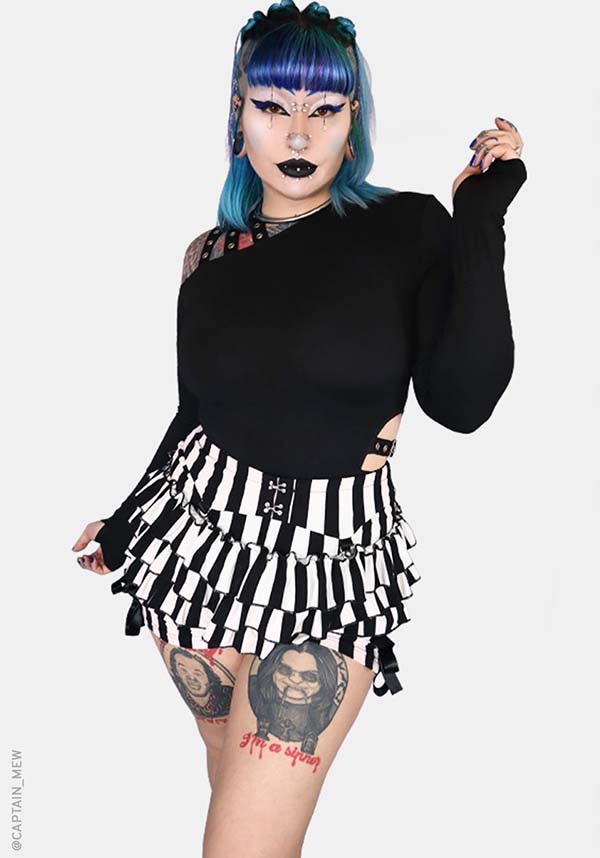 Pierrot | BLOOMERS