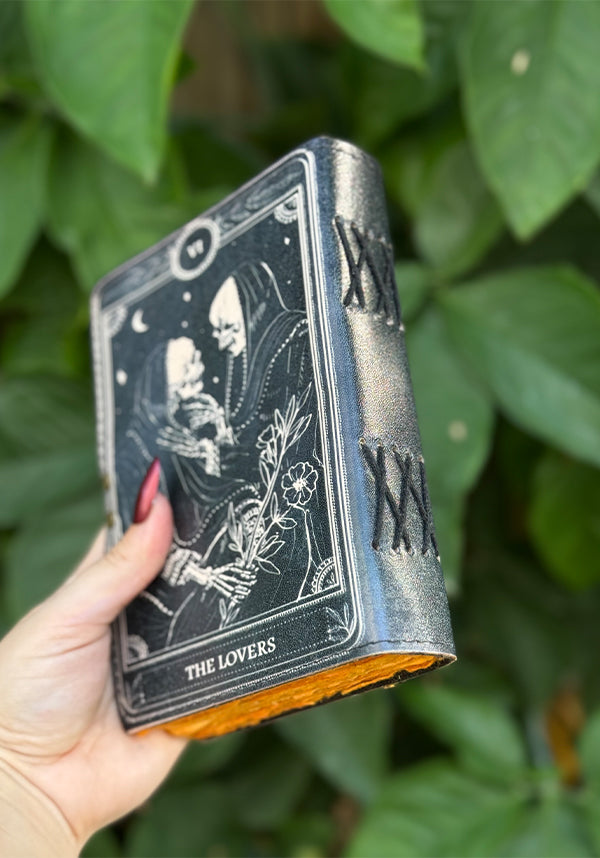 GOTHIC GIFTS The Lovers [Black] | LEATHER JOURNAL - Detail 2