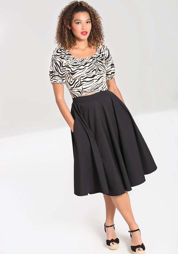 Abi | SKIRT