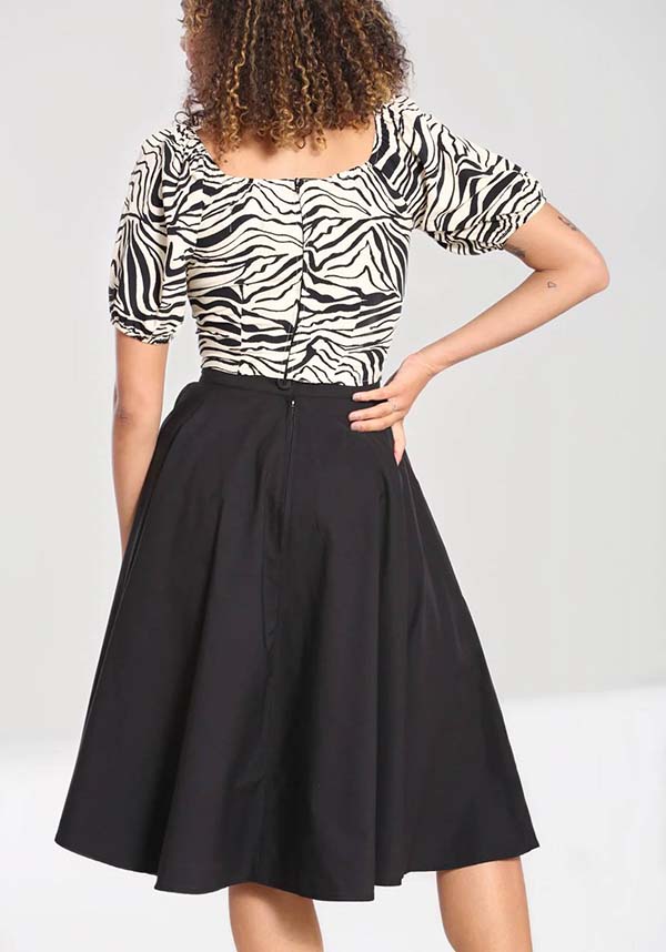 Abi | SKIRT