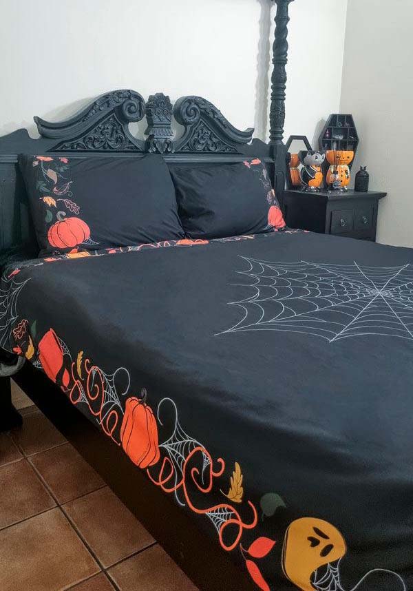 Haunted Hallows | QUEEN QUILT SET**