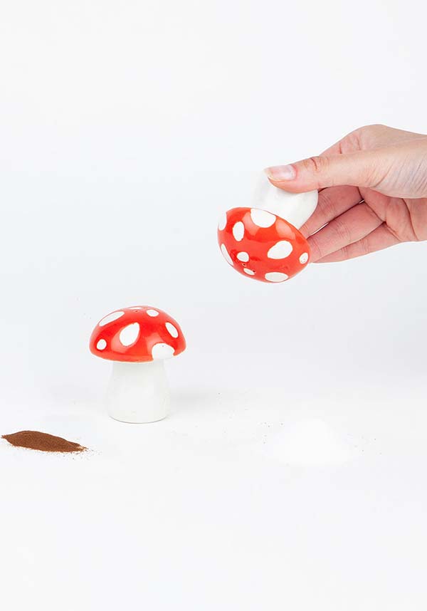 Amanita | SALT &amp; PEPPER SHAKER*