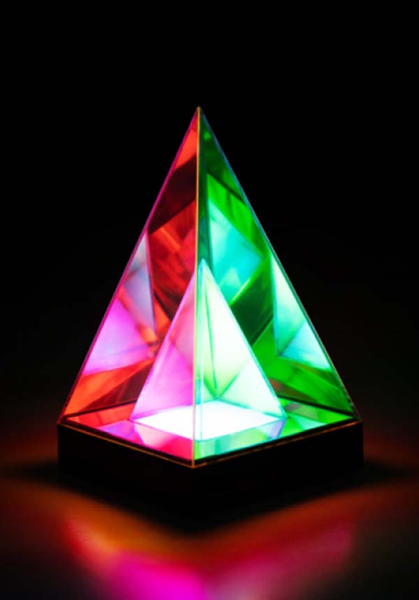 Pyramid Infinity | LAMP