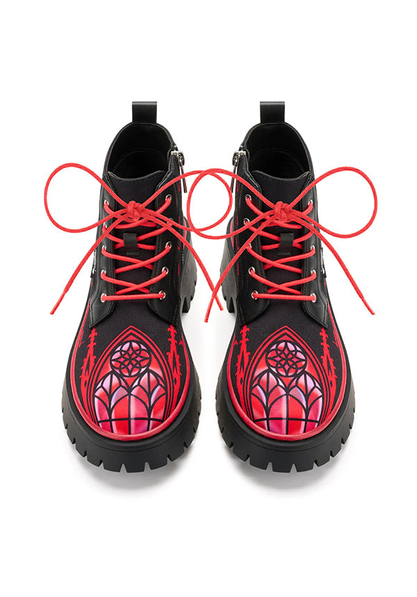 Vampir Court | BOOTS