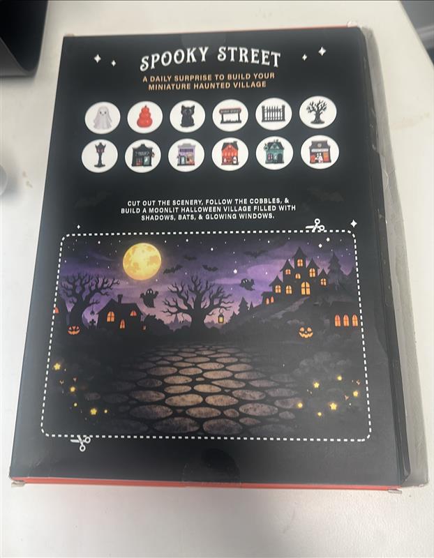 Spooky Street 12-day Halloween | ADVENT CALENDAR (DAMAGED)**