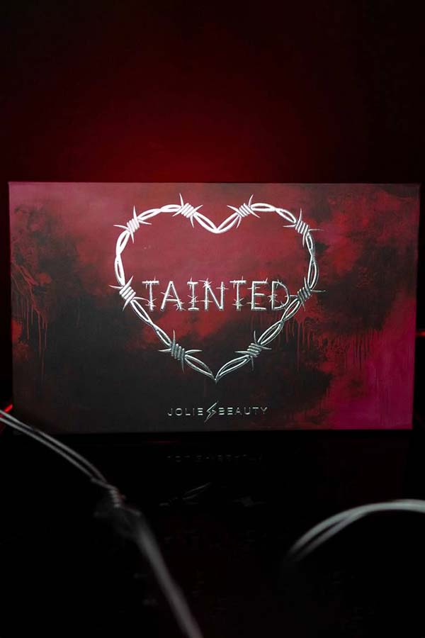 Tainted | PALETTE