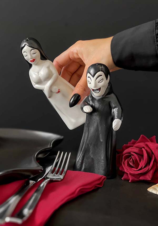 Vampyre | SALT &amp; PEPPER SHAKER SET