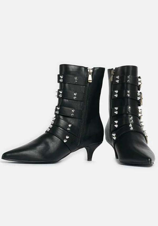Traitor Zone Spiked | BOOTS**