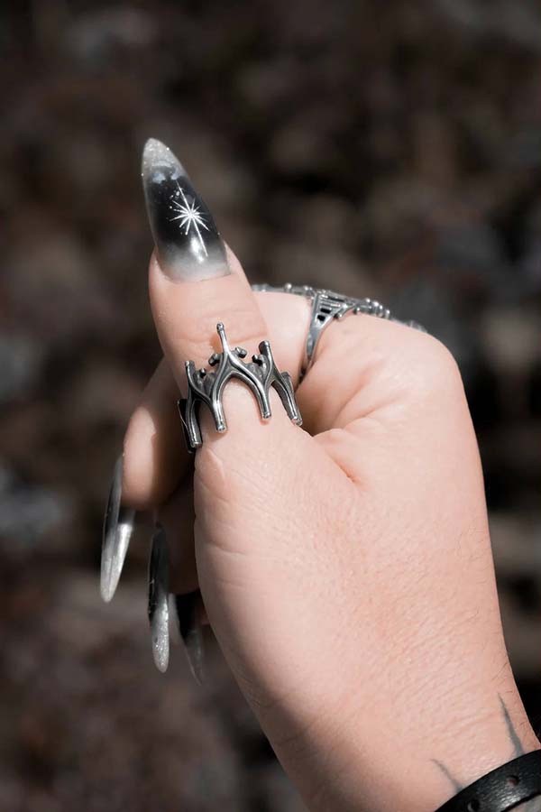 Abbey Hollow | RING