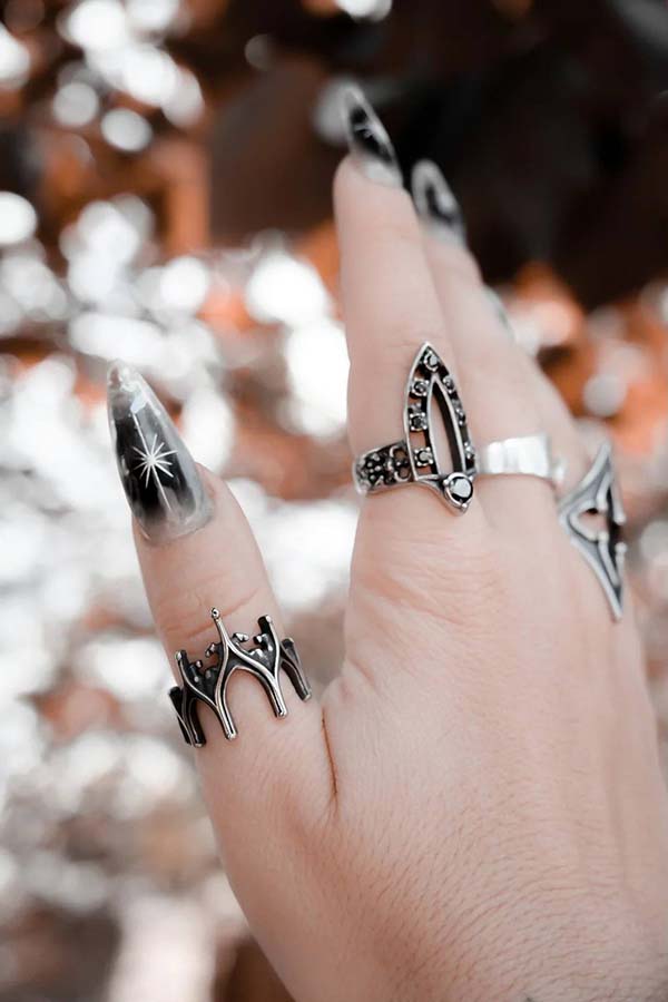 Abbey Hollow | RING
