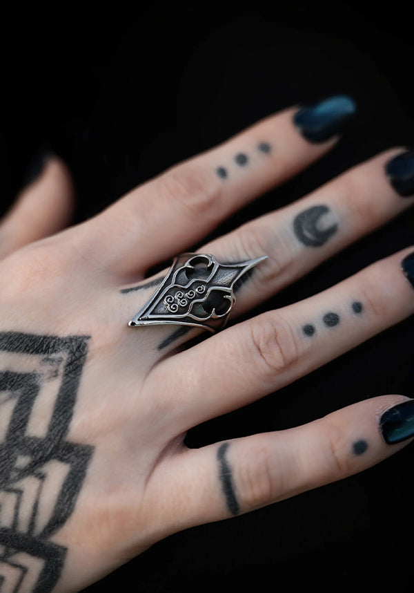 Acanthus | RING