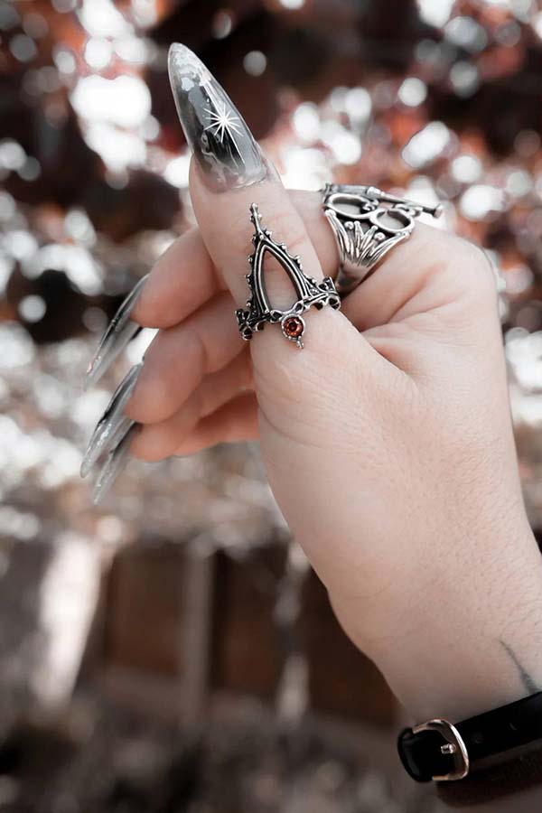 Basilica Noir | RING