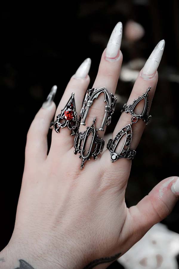 Basilica Noir | RING