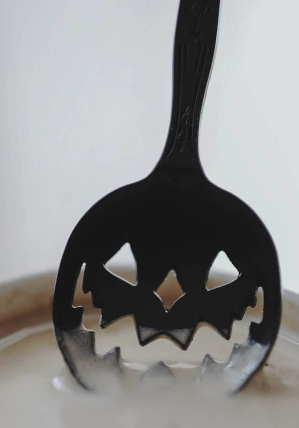 Haunted Hallows [Black] | TEA SPOON