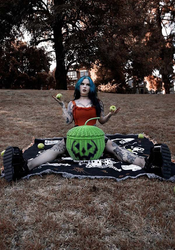 Haunted Hallows [Green] | PICNIC BASKET