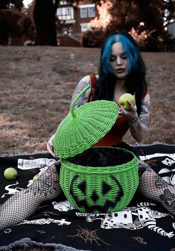 Haunted Hallows [Green] | PICNIC BASKET