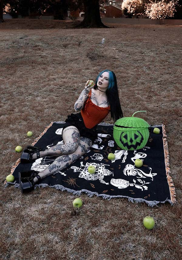 Haunted Hallows [Green] | PICNIC BASKET