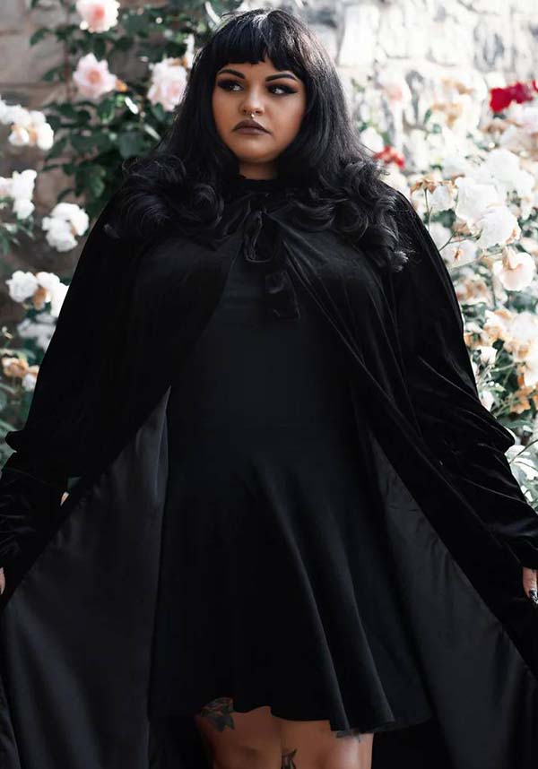 Morticia | DUSTER