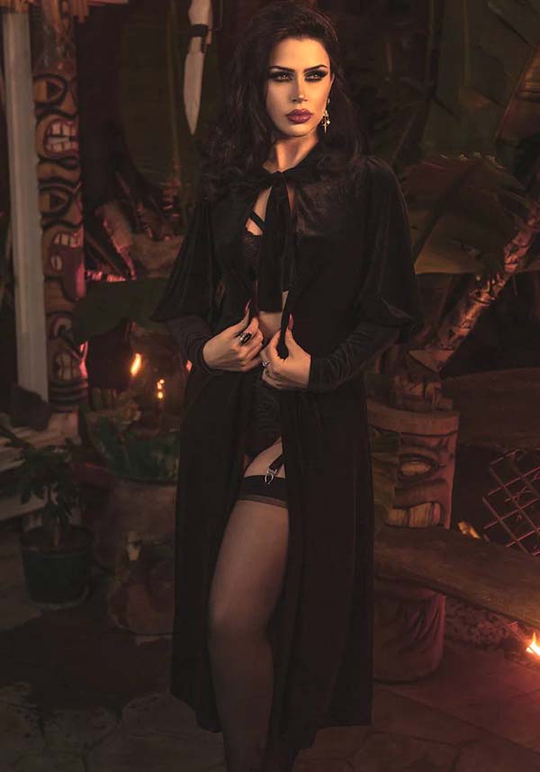 Morticia | DUSTER