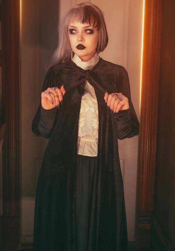 Morticia | DUSTER