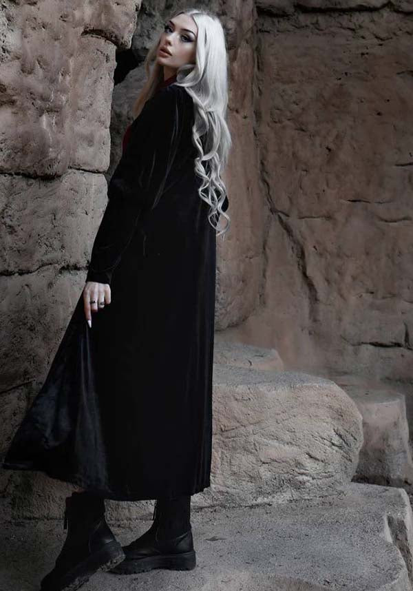 Morticia | DUSTER