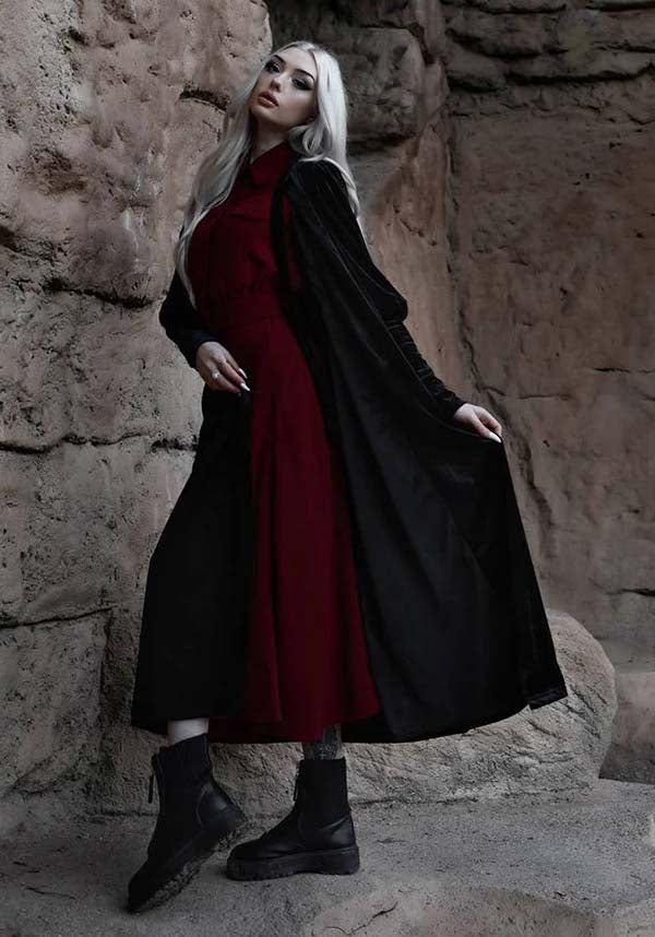 Morticia | DUSTER