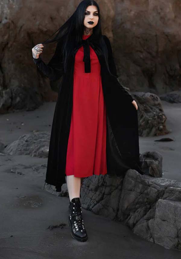 Morticia | DUSTER