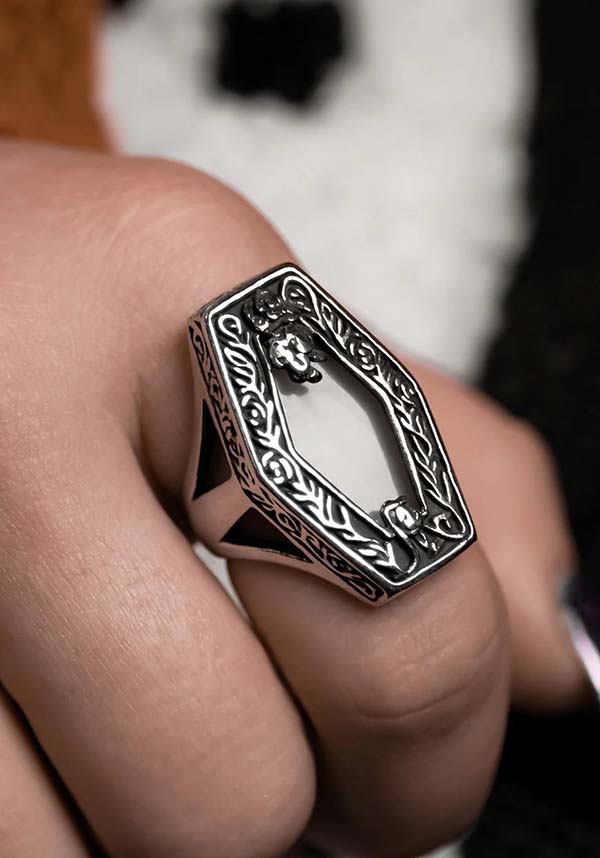 Mourning Widow | RING