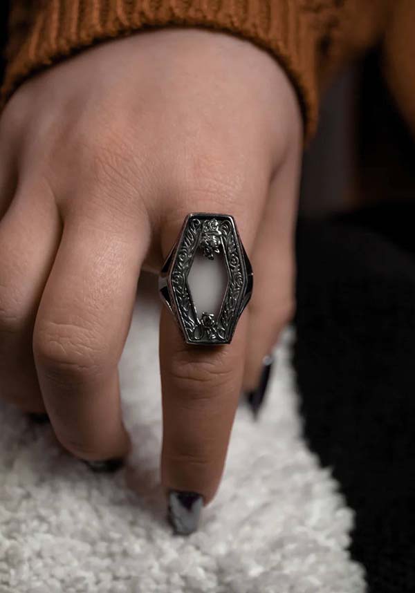 Mourning Widow | RING