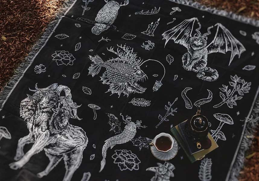 The Creatures Woven | TAPESTRY BLANKET*
