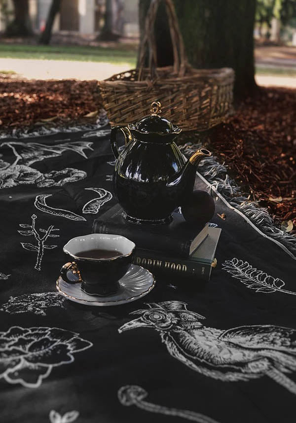 The Creatures Woven | TAPESTRY BLANKET*