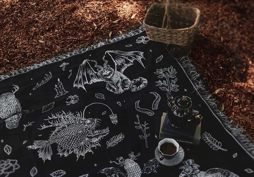 The Creatures Woven | TAPESTRY BLANKET*