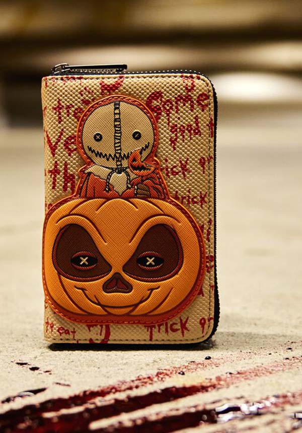 Trick & Treat Yourself - WALLET DUPE ALERT .  has a CLOSE