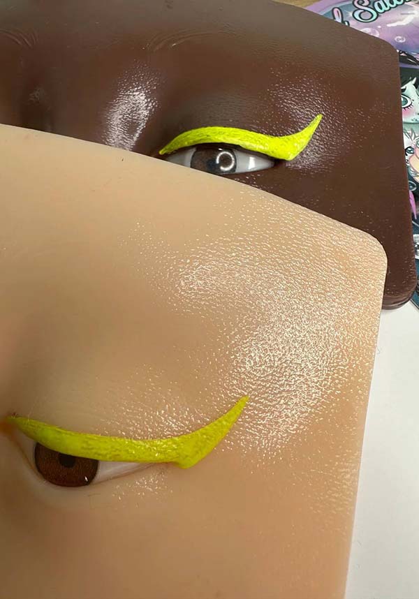 Crybaby Sherbet | EYELINER
