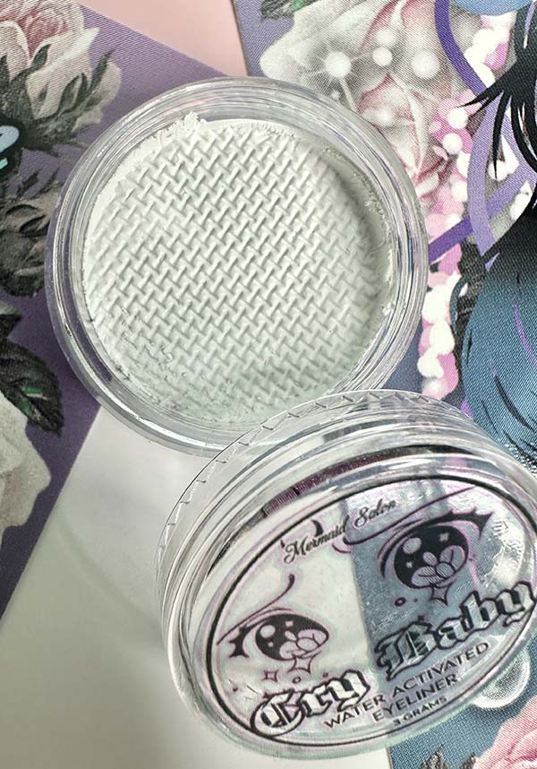 Crybaby Snow White | EYELINER