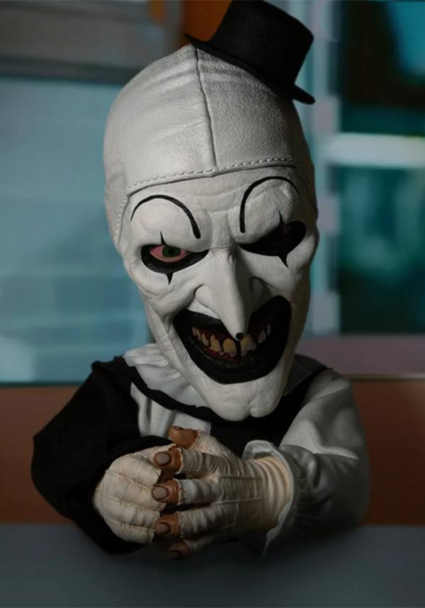 Terrifier: Art The Clown 15'' | MEGA FIGURE*