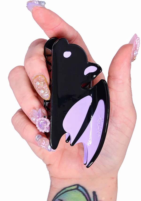 Batty Claw [Licorice] | CLIP