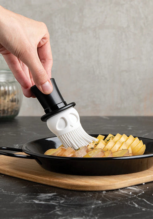 Skully | BASTING BRUSH