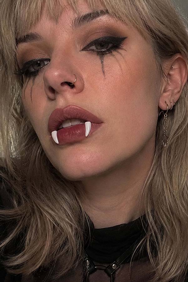 2pcs Faux Fang | LIP STUDS