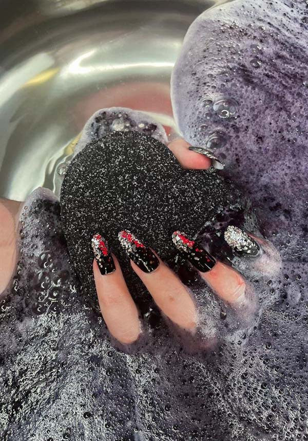 Heart [Black] | BATH BOMB