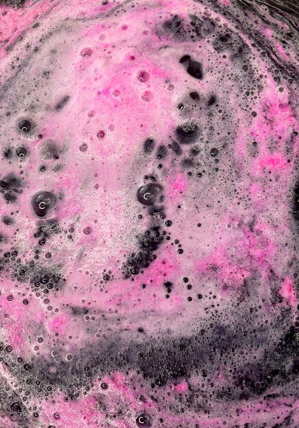 Heart [Pink &amp; Black] | BATH BOMB
