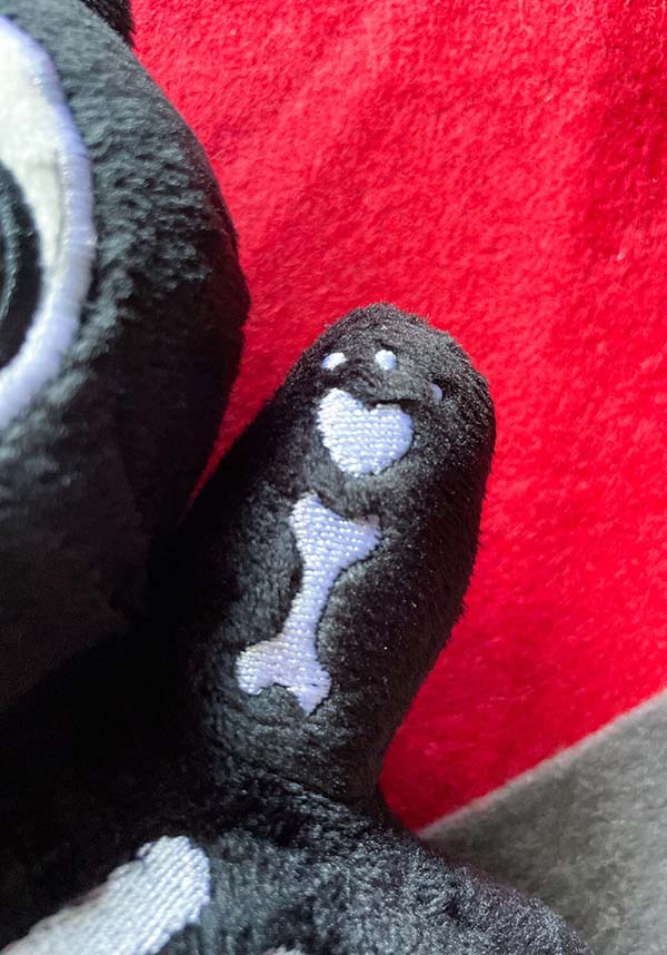 Omen | PLUSH