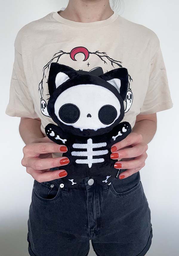 Omen | PLUSH
