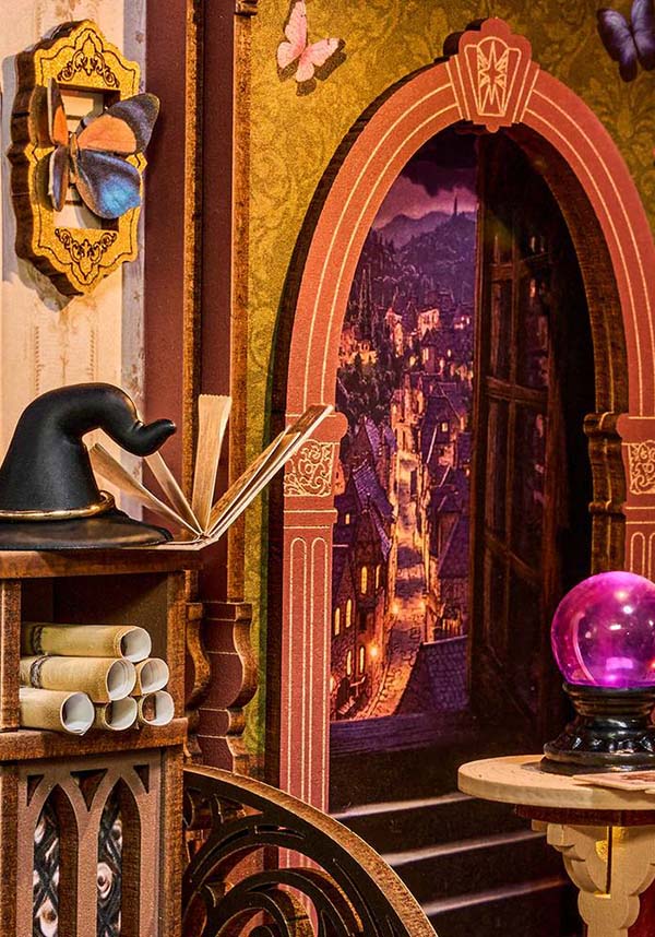 Magic Fantasy Corner | DIY BOOK NOOK