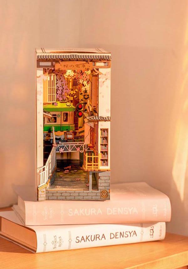 Sakura Desnya | 3D DIY MINIATURE HOUSE BOOK NOOK