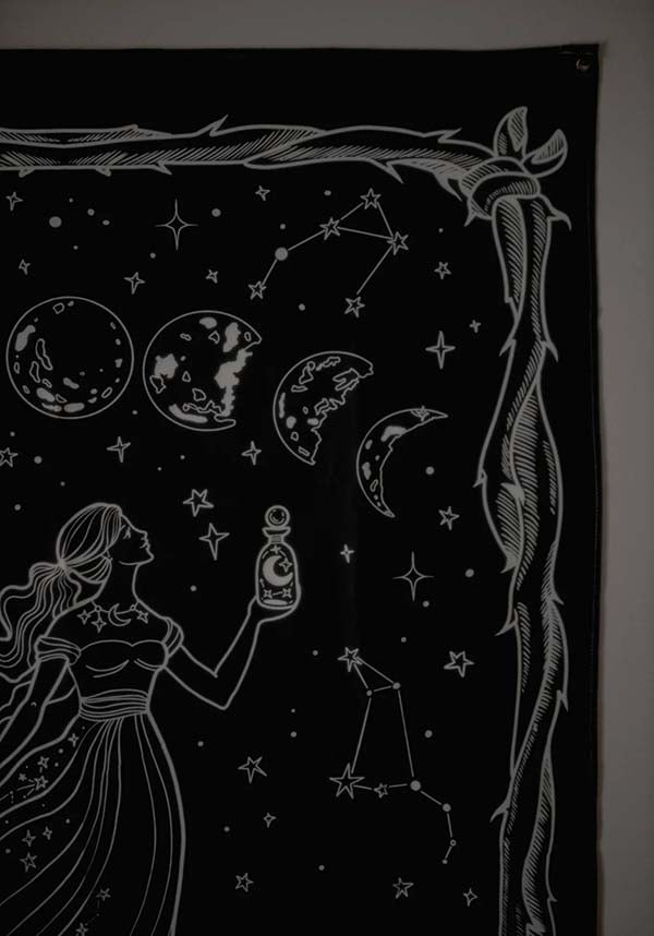 Lunar Witch | TAPESTRY