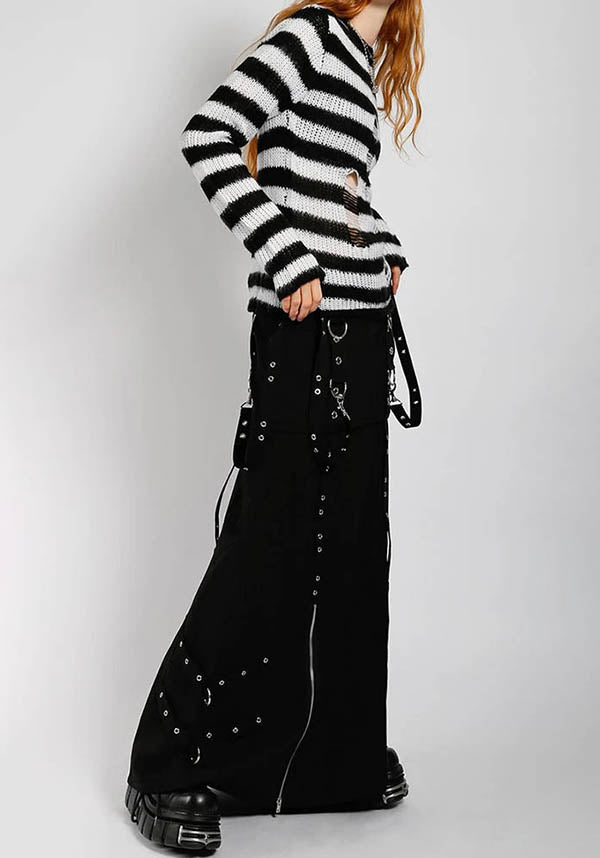 Long Nucleus [Black] | SKIRT